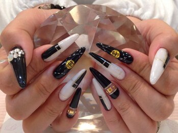 エスフィーネイルサロン ブリーユ(Esfy nailsalon Brille)/モノトーンネイル