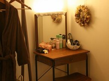 アロマサロン リフレシア(Refrexia)/ドレッサー