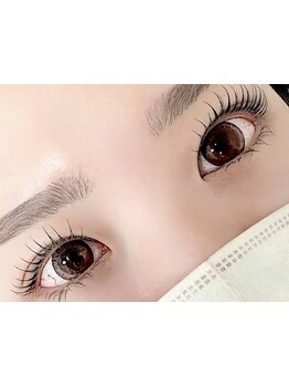 ナチュラル上品な目元にしたい