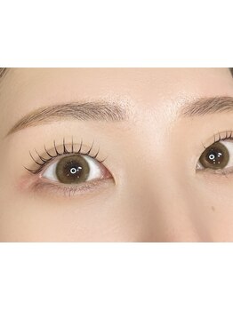 ナチュラル上品な目元にしたい