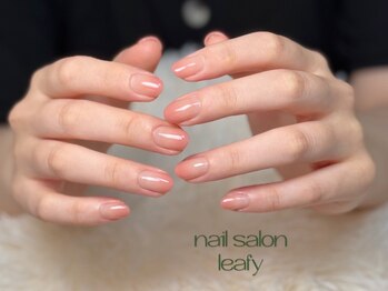 ナチュラルグラデーションネイル