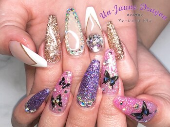 アン ジョーヌドラゴ/【ロングネイル】派手ネイル