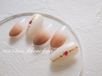 ネイルサロン ブランシュール(Nail Salon Blancheur)/ポイントハートラメライン