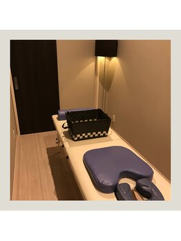 キラリス(Kilaris)/シックで落ち着く1階整体施術室
