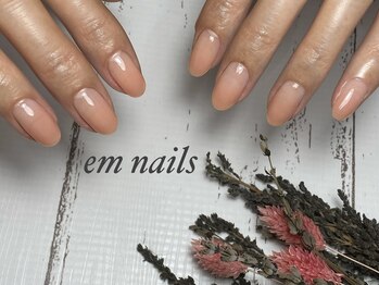 イーエムネイルズ(em nails)