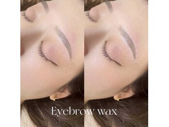 ニウ(niu)/eyebrow wax
