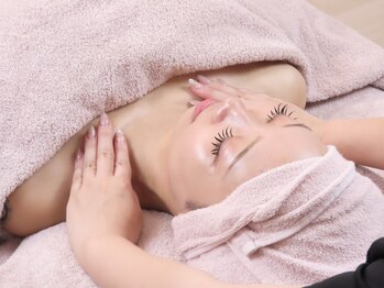 エンルーチェ(en;Luce)/デコルテケアで浮腫みもスッキリ