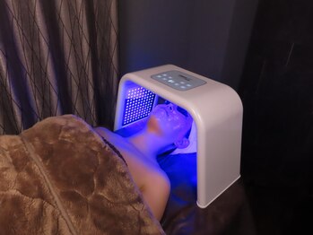 リリー(Lily.)/ＢＬＵＥ　｜ニキビケア