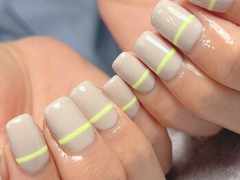 ロンネイル バイ カズミ(Le rond nail. by Kazumi)/ワンカラーに追加ライン♪
