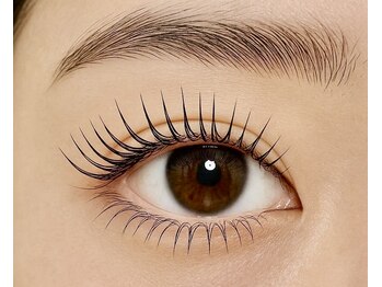 グローバルアイズ(Global Eyes)の写真/《朝9時OPEN横浜駅直結》束感が人気☆韓国束感パリジェンヌ6600円/大人の骨格美眉スタイリングWax込5100円