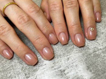 ドットイチハチ(.18)の写真/【初回オフ無料】大人女性らしいシンプルでキラキラしたデザインが得意☆流行のうるうる韓国ネイルも♪
