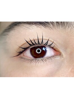 ナチュラル上品な目元にしたい