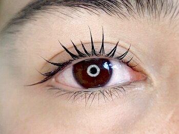 アール(R)の写真/ナチュラル~派手、アイドル風など幅広いデザインに対応★目の形や理想に合わせた似合わせ提案で満足度◎