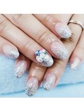 ネイル サロンティーラ(Tilla)/ラメグラにワンポイント