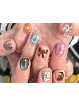 ショートネイルデザインが豊富