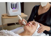 水素ジェット毛穴洗浄で角栓・ピーリング