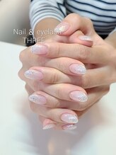 ネイルアンドまつげエクステ専門サロン スリー(THREE)/ホワイトキラキラネイル