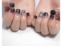 ヒュッゲ(Hygge)/黒ラメグラデ