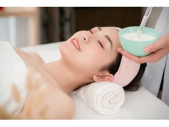 エステサロン マコ(MaCo)の写真/【毛穴のお悩みに◎】黒ずみ・くすみ改善!毛穴レス透明美肌ケア/90分