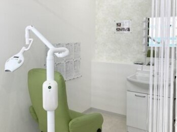 ホワイトニングサロン 三重県桑名店の写真/【憧れの美白に♪】桑名駅すぐの人気店!名古屋栄で口コミ400件超の実績◎初回3回4,980円で理想の白い歯へ!