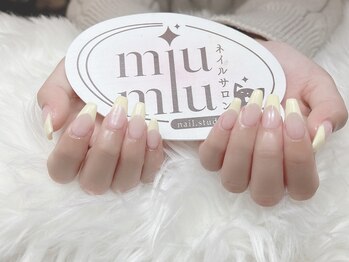 ミュウミュウ(miumiu)/春ネイル