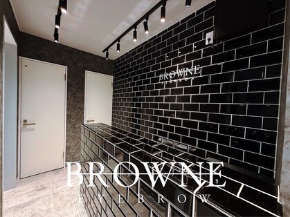ブラウン 北千住店(BROWNE)の写真