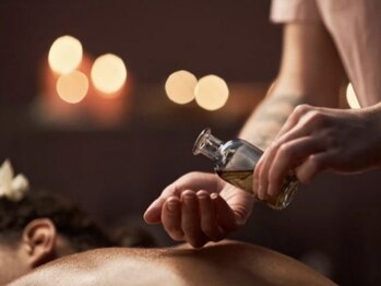 ボディエステティック アクアオーラ 富山店の写真/ゆらぐ私慈しむ。【ご自愛ゆらぎケア12,100円】大人女性の甘やかし時間。心がほどけるひとときを…