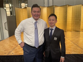 おなかちゃん 大阪本町店/横綱白鵬の宮城野部屋トレーナー