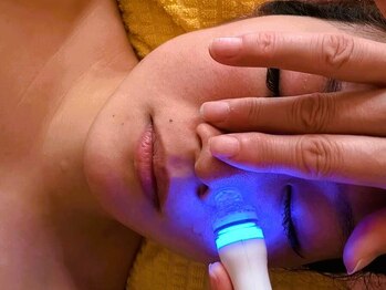 Total Beauty Salon Fine【トータルビューティサロン ファイン】の写真/【大人気の毛穴洗浄が¥3850☆】黒ずみやザラつきを解消し、ツルツルの素肌へ!駐車場完備で通いやすさ◎