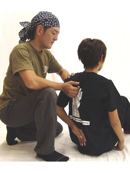 新潟道場 伝昭堂/肩甲骨の施術