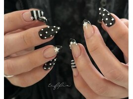 ～black ドットネイル～