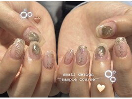 うるちゅるきらきらネイル