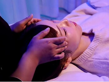 アリエス 上野の写真/【デートやお友達とのペアでのご利用大歓迎◎】プラネタリウム空間×ドライヘッドスパで最高の癒し体験を♪