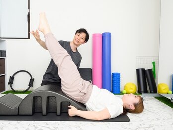 SPT 横浜関内店の写真/【スラッと美脚】O脚解消で下半身太りの改善♪股関節や膝の動きを改善し痛みにも効果的◎