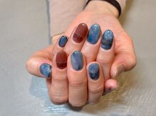 アトリエ ツメ(atelier TsuMe)/ブルージュ/手描きアートネイル