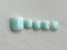 ミントぷっくりネイル