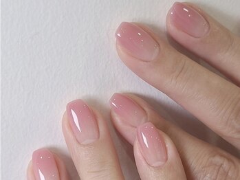 サロンミー(salon Mii)の写真/美爪を育てる専門サロン♪ナチュラルな美しさをあなたの指先に◎ワンカラーなどのナチュラルネイルも叶う＊