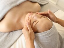 美人プラス 幸田店/2.ジェルをしっかり塗布♪