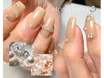 アノア(Anoa)/ビジューネイル