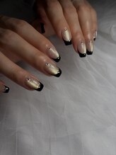 エミュ(e3mu)/フレンチネイル　大人ネイル