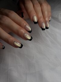 フレンチネイル　大人ネイル