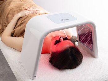 サロンモア(salon More)の写真/【韓国肌管理】OMEGA PDTでエイジングケア/肌荒れ改善◎透明感・ハリ・ツヤ、すっぴんに自信が持てる素肌へ