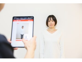 よのひ整体院 川口店/AIを駆使した、姿勢のチェック