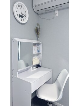 エム(M)/ドレッサー