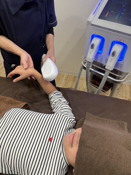 ヴィヴィオ たつの店(Vivio)の写真/【学生様・お子様も施術OK】学割でお得に脱毛始めませんか?ワキ・腕などのパーツ脱毛も◎《月4400円~》