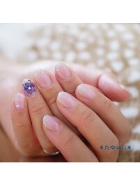 ラメ&手描きフラワーネイル