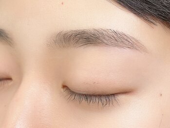 ダイアン(DIANE)の写真/《毎月の眉お手入れ必須》魅力を引き出す眉毛、ケアやメイクもご提案♪男性にも人気☆清潔感のある印象に！
