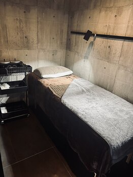 パムワックス(Pam WAX)の写真/一度体験するとWAXとの違いに感動するはず！シュガーリングは常温のため熱さが苦手な方にもおすすめです◎
