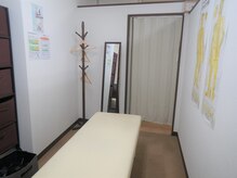 整体院メイプルハープ 大井町駅前院の雰囲気（ゆったりとした半個室の施術ルームです。）