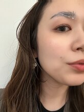 ハイディー(Hi-De)/眉毛矯正パーマ中